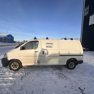 Toyota Hiace 4WD 2011