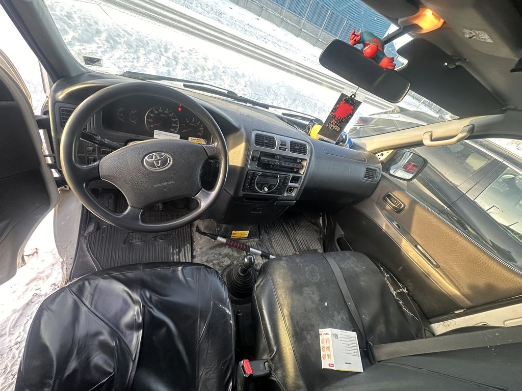 Toyota Hiace 4WD 2011