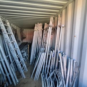 Blå 20 fods Container  M/ stillads ( nr. 8 )