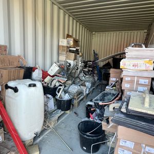 Blå 20 fods container M/mureudstyr ( Nr 10 )