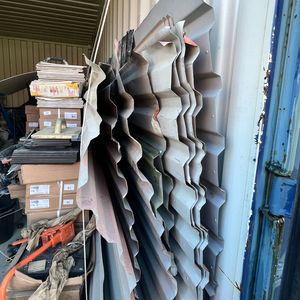 Blå 20 fods container M/mureudstyr ( Nr 10 )