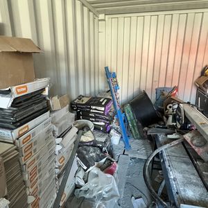 Blå 20 fods container M/mureudstyr ( Nr 10 )