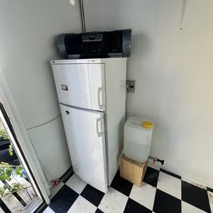 Grå 20 fods Kaffecontainer M/indhold