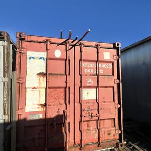 Rød 20 fods Container M/bolt & Jern ( Nr 3 )