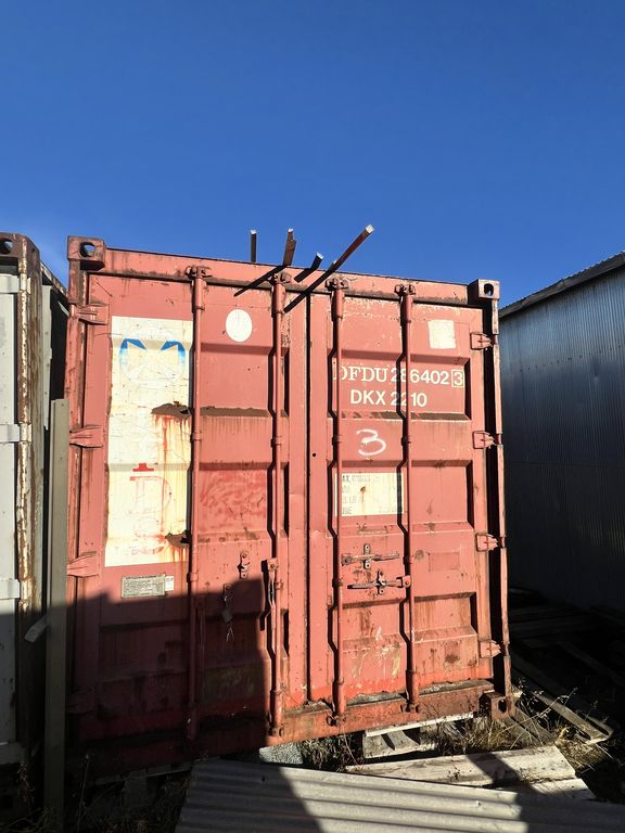 Rød 20 fods Container M/bolt & Jern ( Nr 3 )