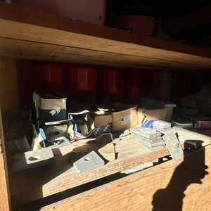 Rød 20 fods Container M/bolt & Jern ( Nr 3 )