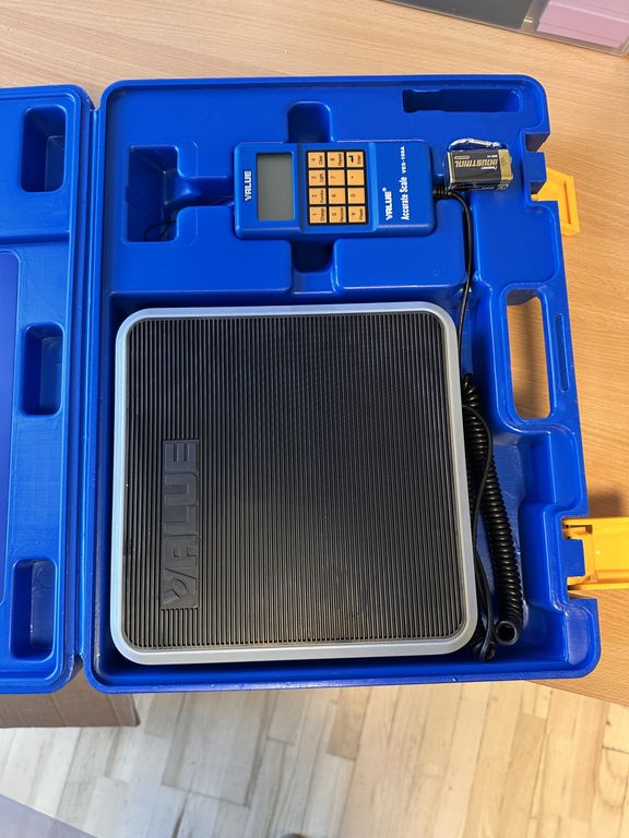 VALUE elektronisk kølemiddelvejeskål model VES-100A.